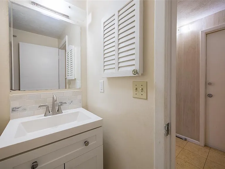 400 S Meteor Ave — Photo 10