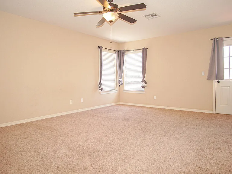 14613 Sunny Land Ave — Photo 18