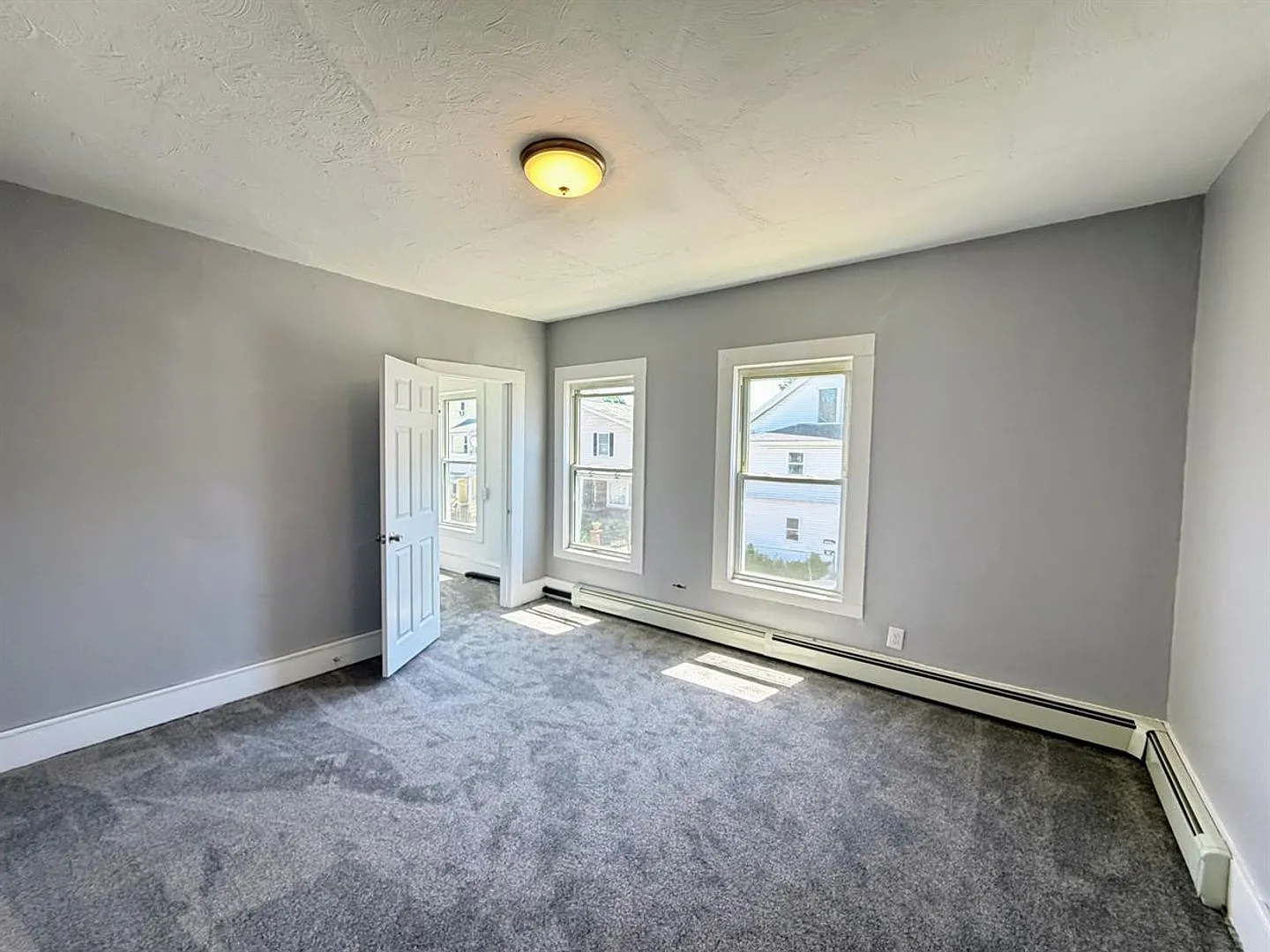 30 Loring St — Photo 4