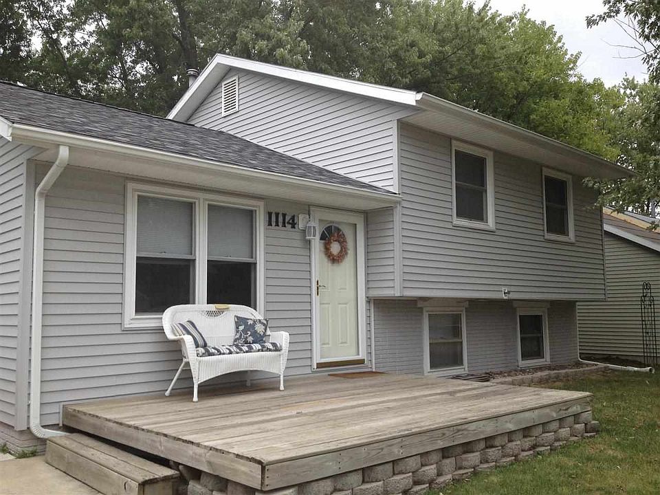 1st image of 1114 Calumett Dr