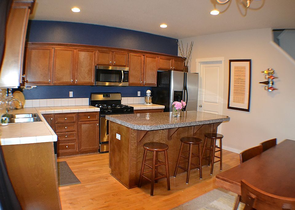 1st image of 4902 SE Firwood Crest Ln