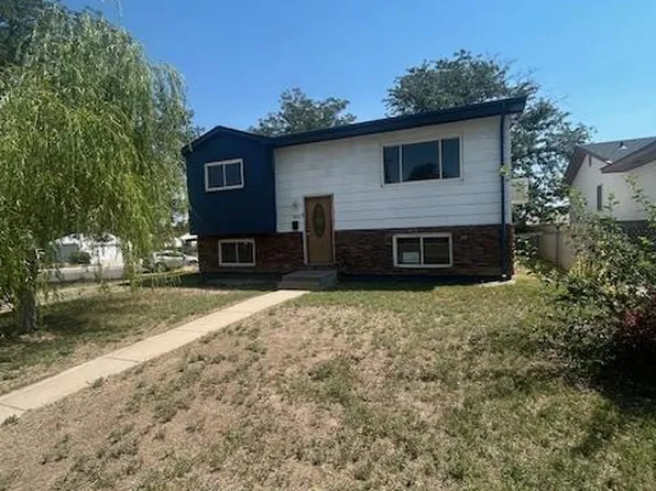 2610 Hollywood Dr, Pueblo, CO 81005