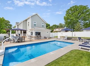 688 Madison Hill Rd, Clark, NJ 07066