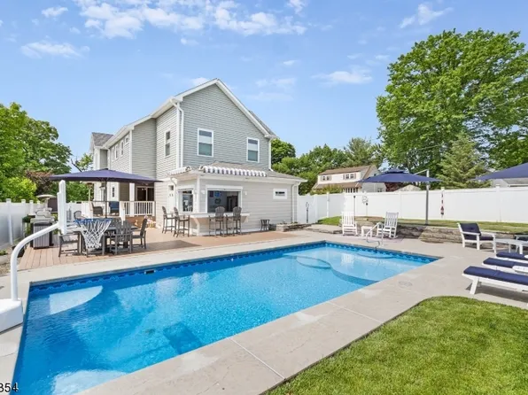 688 Madison Hill Rd, Clark Twp., NJ 07066