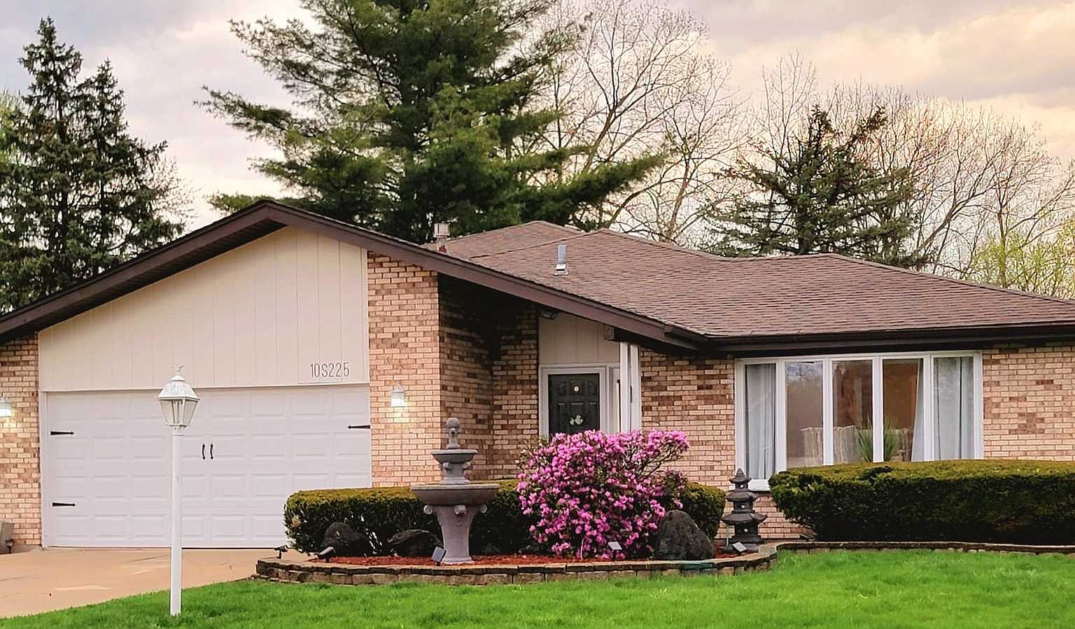10S225 Kaye Ln Willowbrook IL 60527 Zillow