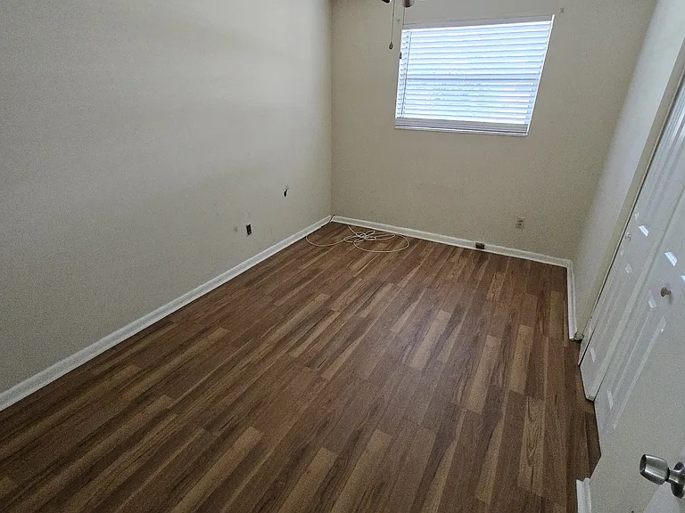 4918 Locksley Ave — Photo 3