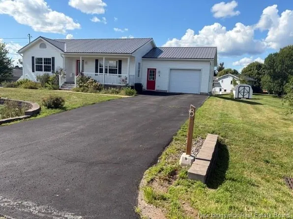 8 Jacob St, Sussex Corner, NB E4E 0B5