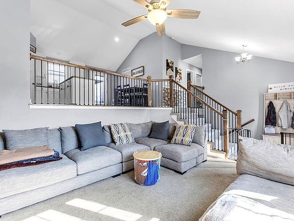5th image of 2202 Bateley St