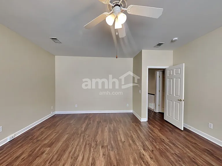 1725 Woodland Pointe Dr — Photo 22