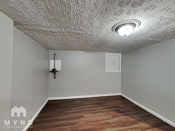 5th image of 6200 Maple Canyon Ave