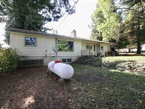 2nd image of 410 W Hamilton Ave