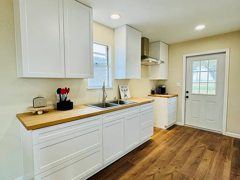 1185 FM 1540 — Photo 7