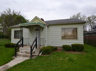 225 Rev Walton Dr, Lockport, IL 60441