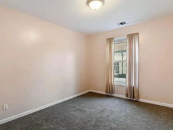 5th image of 553 E 26th St Floor 2