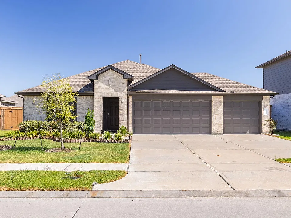 933 Neches Ln