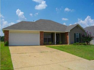 125 Nicholson Dr, Terry, MS 39170