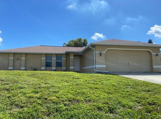 1301 NE 12th Pl, Cape Coral, FL 33909