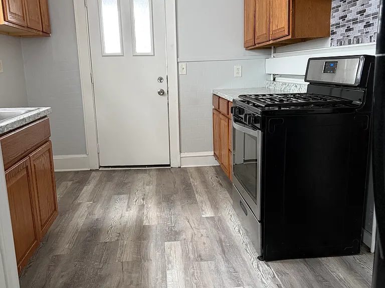 516 N Main St #A — Photo 10