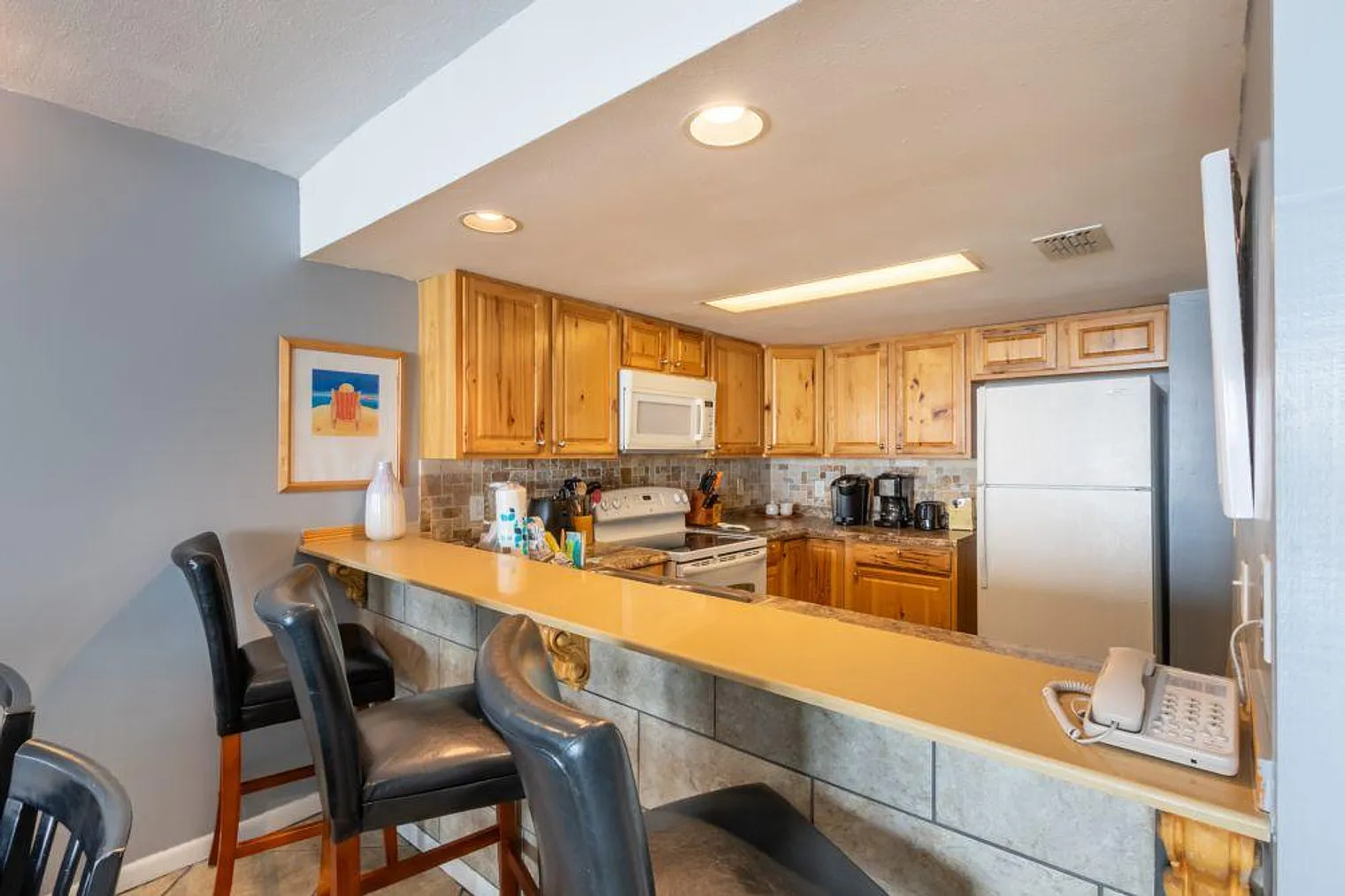 3 bed, 2.0 bath, 1399 sqft, $4,974 — Photo 3