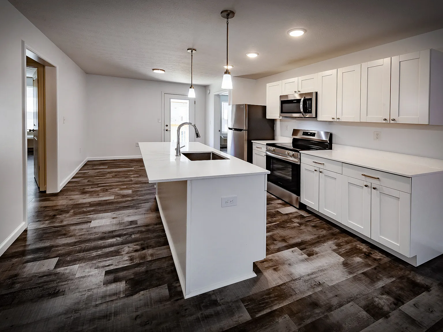 3207 Majestic Lane — Photo 2
