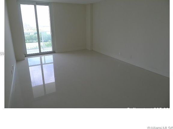 4th image of 100 Bayview Dr APT 2022