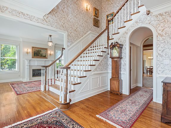 4th image of 2718 Hawk Haven Ln