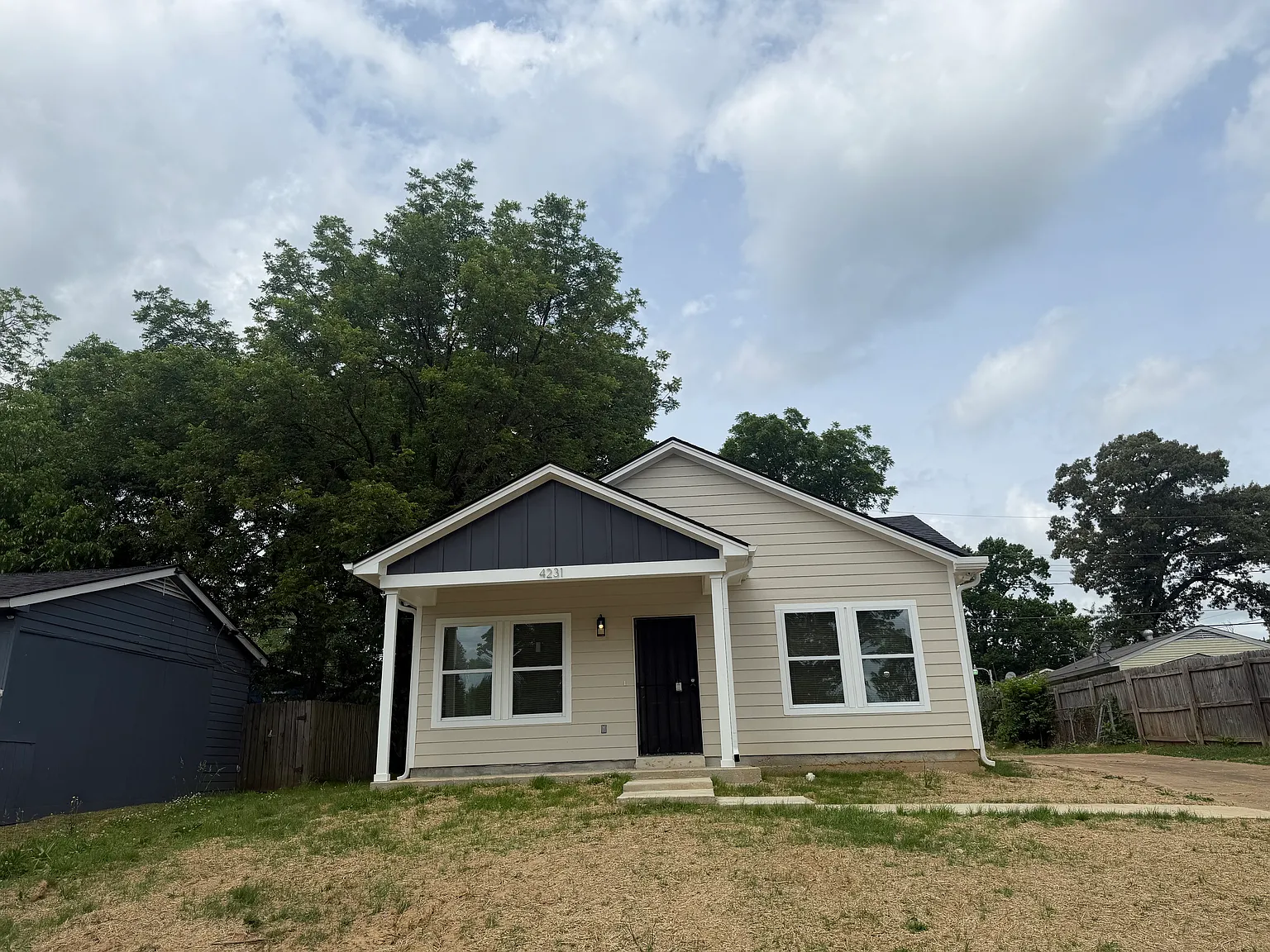 4231 Wanatah St Memphis TN 38109 — Photo 1