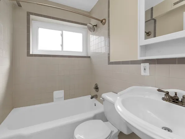 150-77 Village Road image 14 of 20