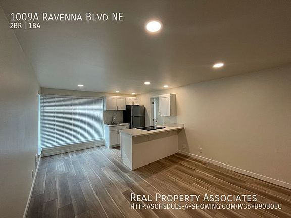 2nd image of 1009A NE Ravenna Blvd