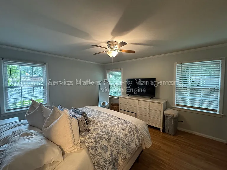 1401 E 34th St — Photo 17
