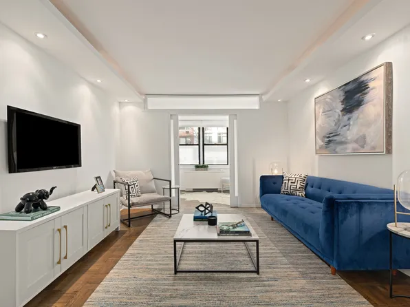 201 East 21st Street 1A image 2 of 8