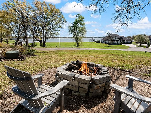 3rd image of 107 Nautical Point