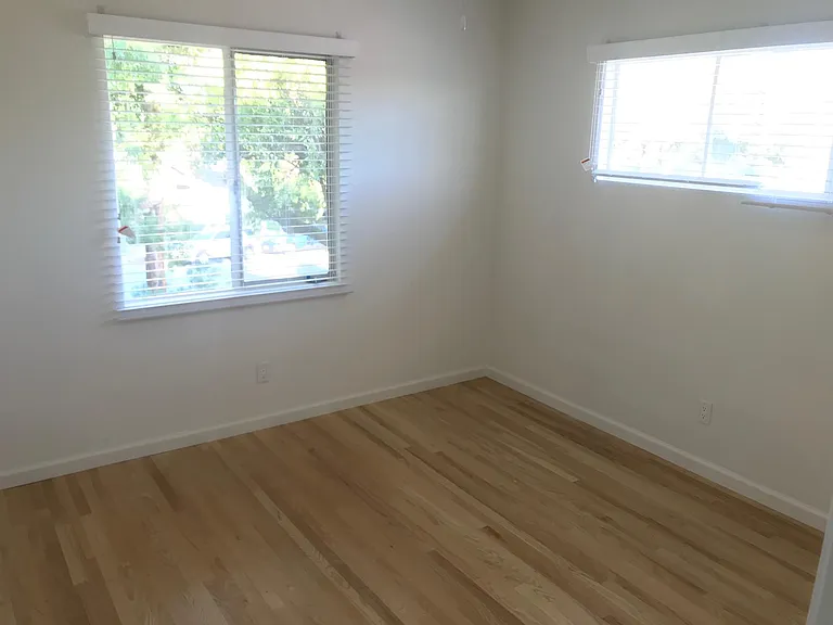 83 S Daisy Ave #6 — Photo 10