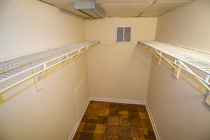 Ashley Apartments — Photo 53