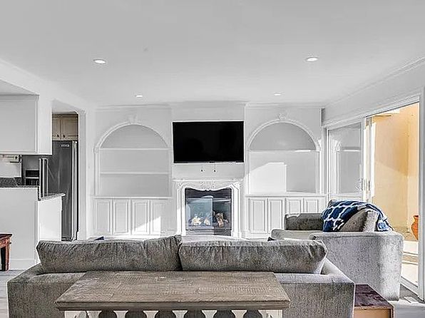 23924 De Ville Way APT D