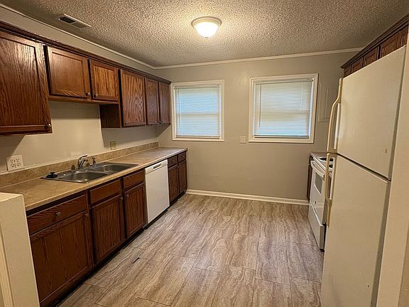 4th image of 1114 NE 43rd Ter