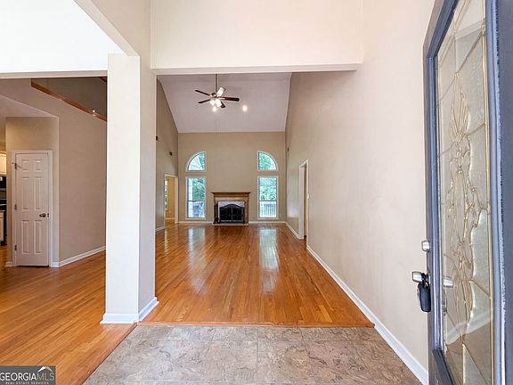 4th image of 797 Deerwood Dr
