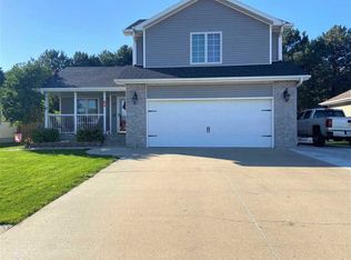 604 E 26th St, South Sioux City, NE 68776