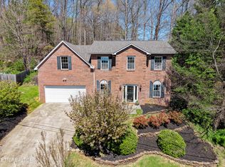 3210 Kingsmore Dr, Knoxville, TN 37921