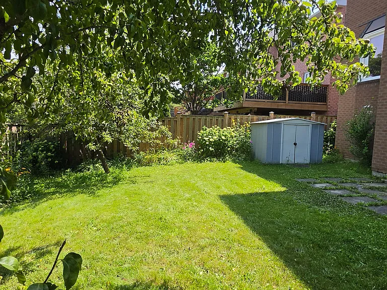 39 Pogson Dr — Photo 39