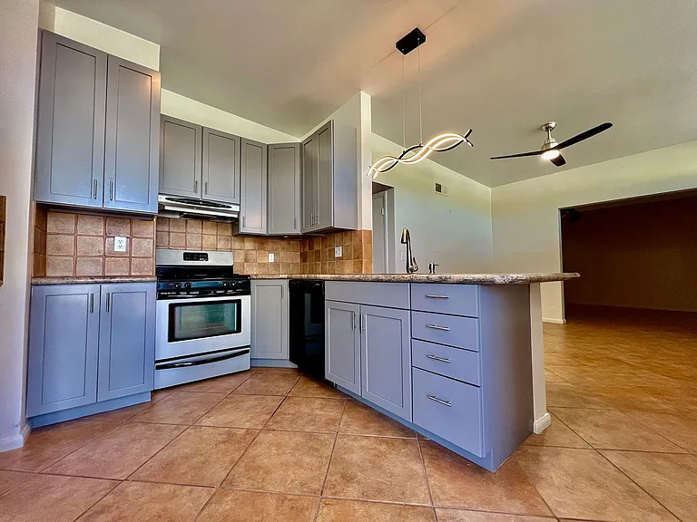 3663 E Paseo Barbara — Photo 4