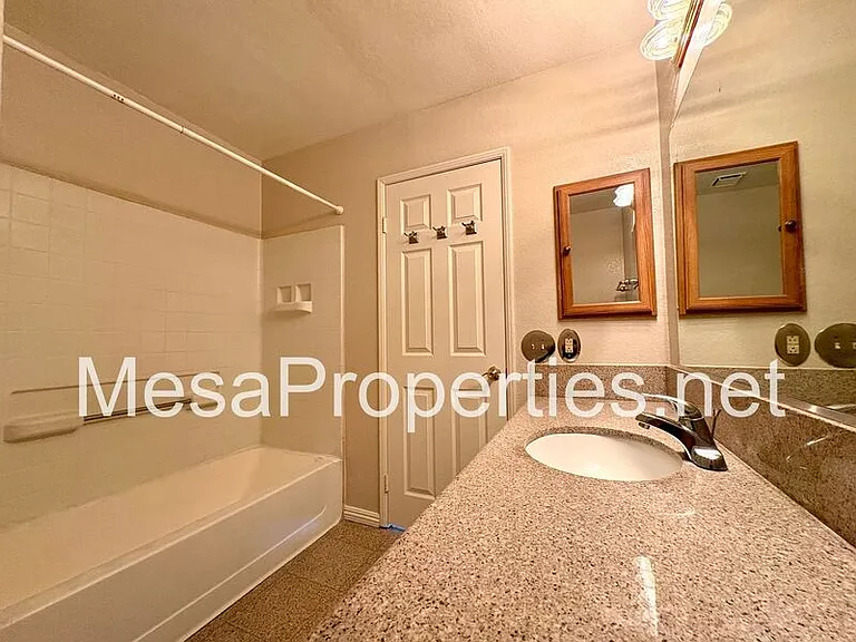 14383 La Crescenta Ave — Photo 14