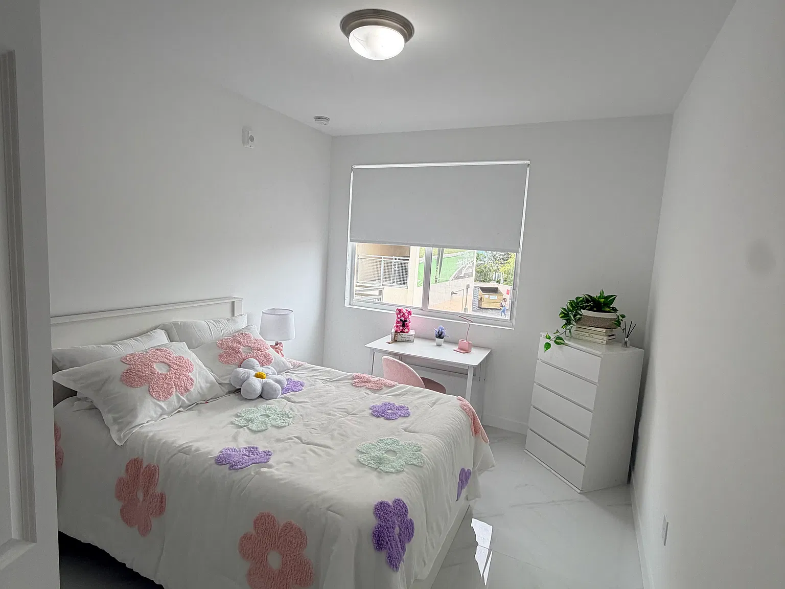 1 bed, 640 sqft, $2,190 — Photo 4