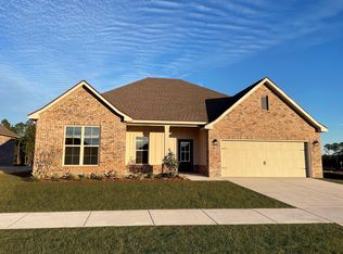 4645 Jayhawk Dr, Crestview, FL 32539