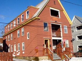 8 Windsor Ct, Southbridge, MA 01550