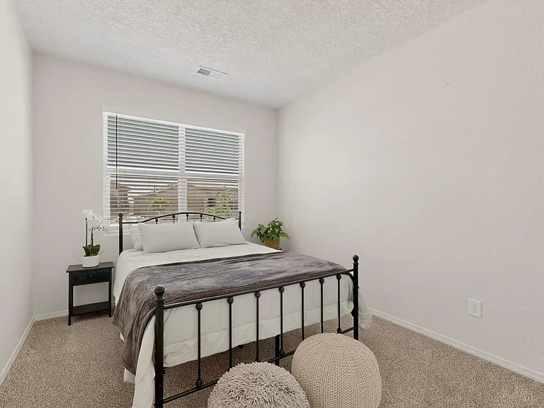 4139 Silver Springs Rd NE — Photo 20