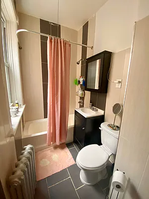 Rented by Delmark Realty LLC | media 24