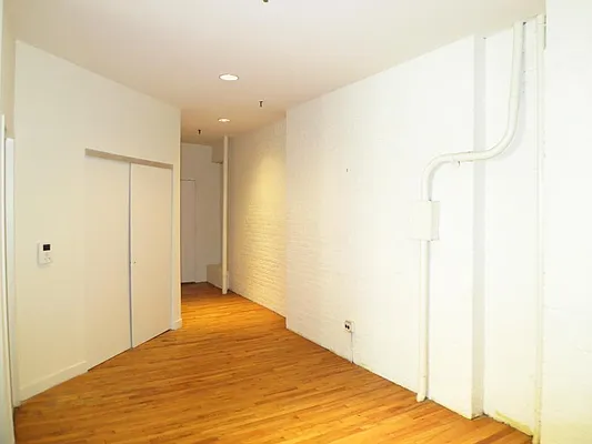 Rented by Brooklyn Bridge | media 3