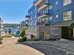 Nautica, Seattle, WA 98109