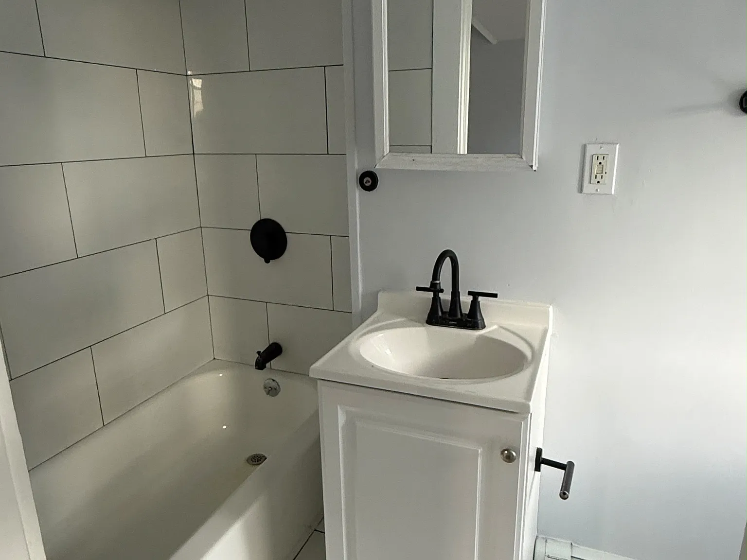 1 bed, $1,650 — Photo 2